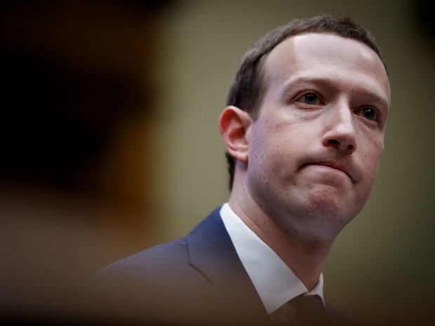 "Make Facebook Great Again": Comment Zuckerberg s'inspire de Trump