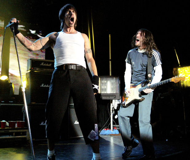John Frusciante fait son retour au sein des Red Hot Chili Peppers