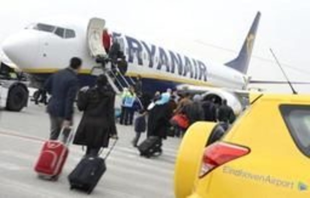 Nederlandse piloten eisen miljoenen van Ryanair