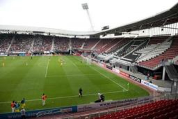 Eredivisie - Une partie du toit du stade de l'AZ à Alkmaar s'est effondrée