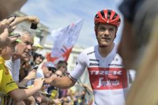 Tour de France - Jasper Stuyven moest zich in het slot "dubbel plooien"