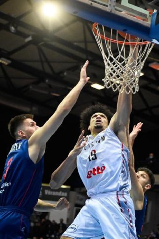 Ligue des Champions de basket - Ismaël Bako et Manresa surpris par les Turcs de Tofas Bursa