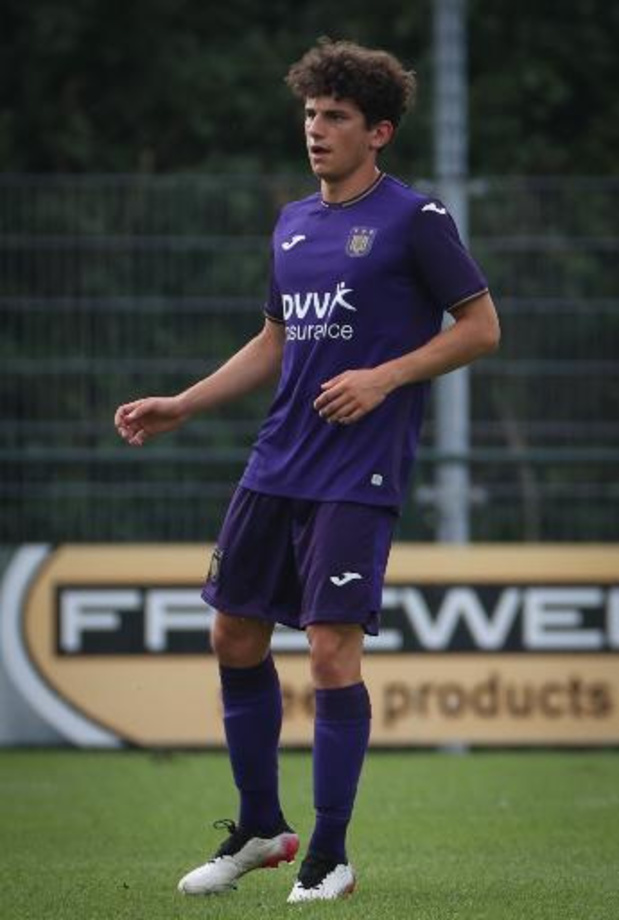 Anderlecht offre un contrat jusqu'en 2024 à son capitaine des U21, Theo Leoni