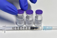 Covid: Un vaccin sur quatre dans le monde est livré aux Etats-Unis