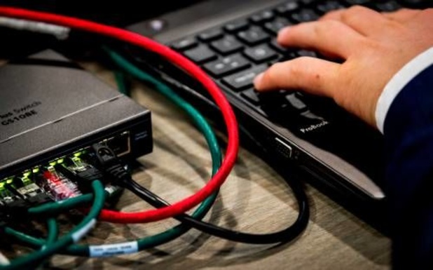 Hackers vragen persoonlijke data op bij techbedrijven via gehackte politieaccounts
