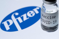 Pfizer estime que les ventes de son vaccin vont atteindre 15 milliards de dollars