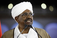 Soudan: l'ex-président Omar el-Béchir devant les juges