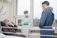 Covid en Belgique: augmentation de 30% du nombre d'infections enregistrées en moyenne par jour