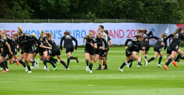 Euro féminin 2022 - Premier entraînement sur le sol anglais pour les Red Flames