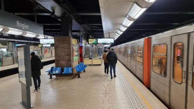 Man die vrouw op sporen duwde in metrostation Rogier opgepakt, bevestigt parket