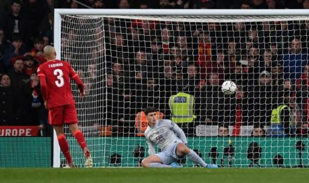 Belgen in het buitenland - Liverpool mag 62e League Cup in de prijzenkast zetten na penaltythriller tegen Chelsea