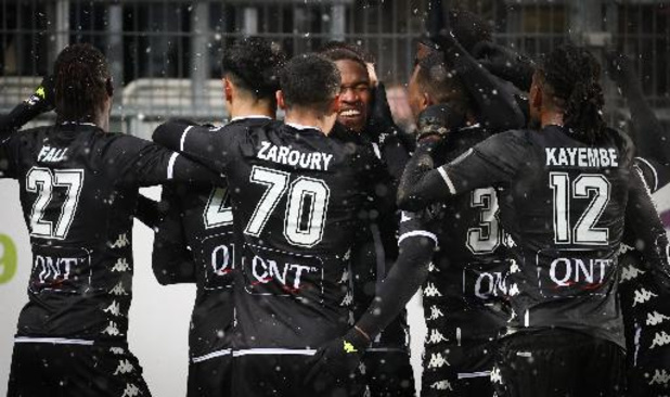 Jupiler Pro League - Charleroi wint in de sneeuw met 1-0 van KV Oostende