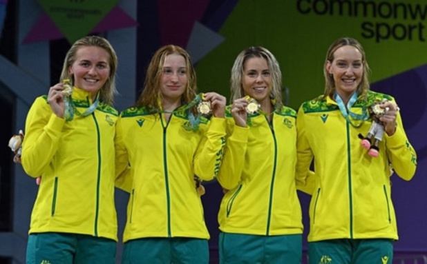 Gemenebestspelen - Australische vrouwen zwemmen wereldrecord 4x200 meter vrije slag