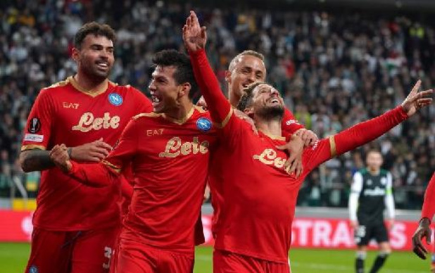 Belgen in het buitenland - Mertens scoort voor Napoli tegen Legia Warschau, Vertessen valt geblesseerd uit bij PSV
