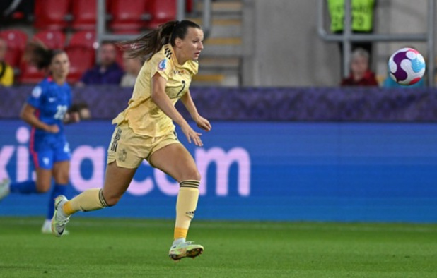 EK vrouwenvoetbal 2022 - Laura De Neve ontbreekt tegen Italië, Hannah Eurlings komt in team