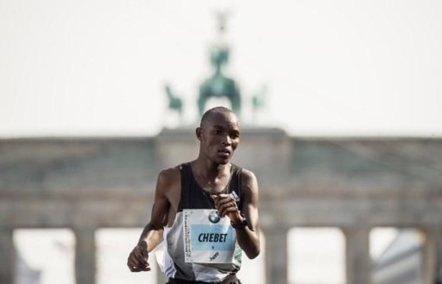 Marathon van Boston - Zeges gaan naar Keniaan Evans Chebet en nieuwe koningin van de marathon Perez Jepchirchir