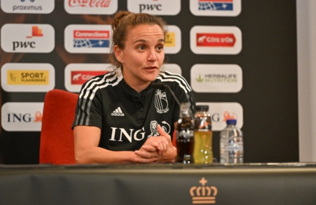 Euro féminin 2022 - Davina Philtjens n'a pas vu le but contre l'Italie : "J'avais mal mais j'étais heureuse"