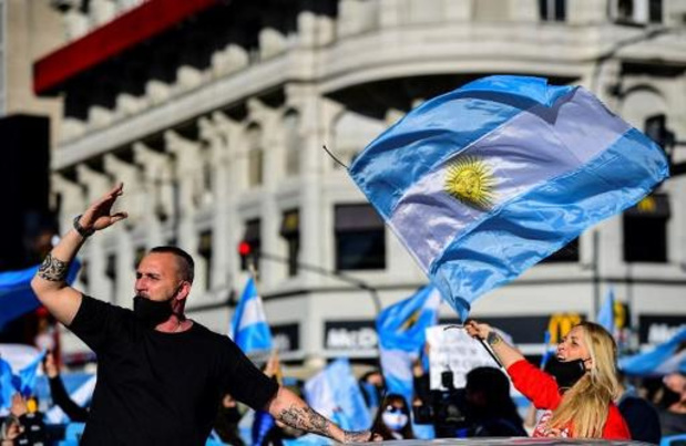 Coronavirus - Argentijnen komen op straat tegen coronamaatregelen