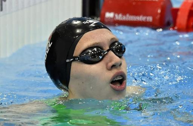 Jade Smits zwemt Belgisch record op 50 meter rugslag