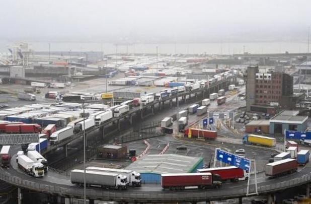 Calais: les ferries à l'arrêt en raison de la tempête