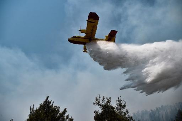 Incendies en Europe: l'UE muscle l'envoi d'avions, d'hélicoptères et pompiers