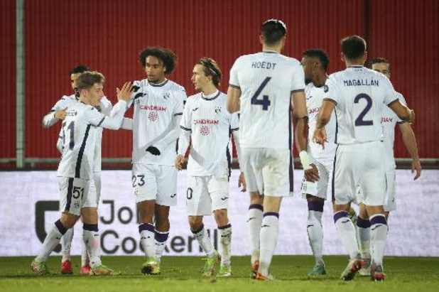Jupiler Pro League - Anderlecht s'impose 0-5 à Seraing et conforte sa 5e place au classement