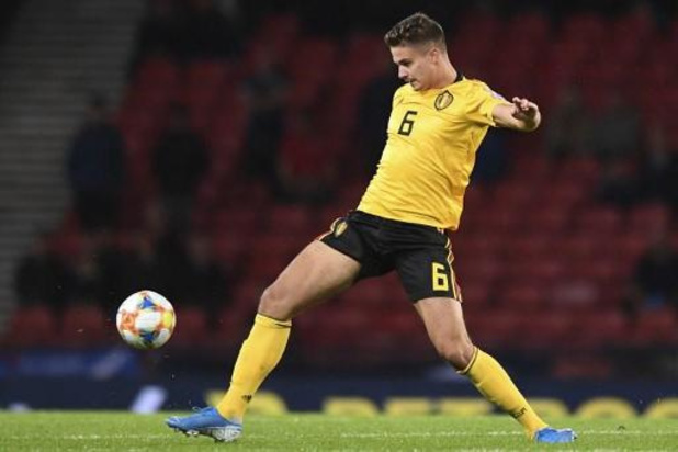 Belgen in het buitenland - Wolverhampton verliest van Braga, AZ steelt een punt in Belgrado