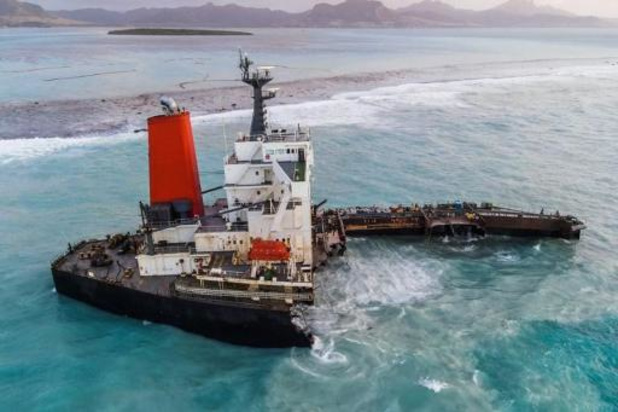 Greenpeace vraagt Mauritius om gestrand schip niet te laten zinken