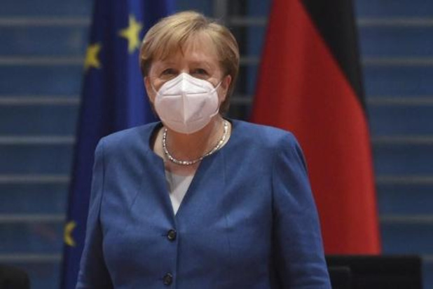 Merkel juge "problématique" la suspension du compte Twitter de Trump