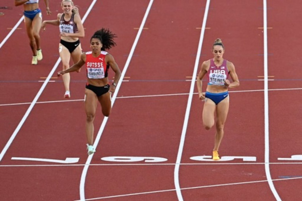 WK atletiek - Amerikaanse vrouwen en Canadese mannen pakken wereldtitel op 4x100 meter