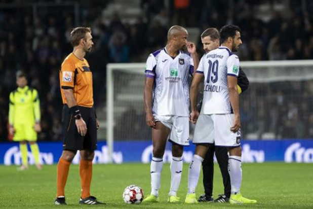 Anderlecht sous pression contre Waasland-Beveren, choc wallon Standard - Charleroi