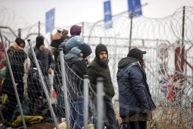 Nog honderden migranten aan Poolse grens in Wit-Rusland