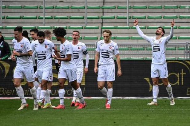 Rennes corrige Saint-Etienne (0-5) et reprend la deuxième place