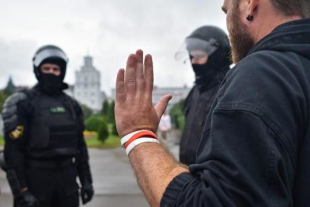 Loekasjenko geeft ordediensten opdracht rust in Minsk te herstellen