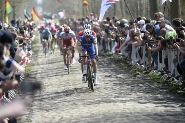 Paris-Roubaix: "Des pavés exceptionnellement secs", selon les organisateurs