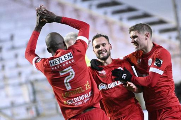 Jupiler Pro League - Antwerp knokt zich naar knappe zege tegen Kortrijk