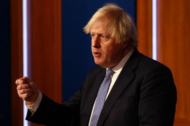 Coronavirus: la crédibilité de Boris Johnson en doute