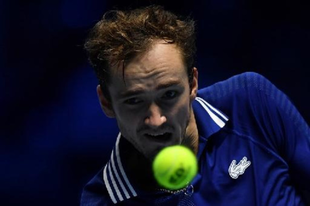 ATP Finals - Medvedev sluit groepsfase af zonder nederlaag na spannend duel tegen Sinner