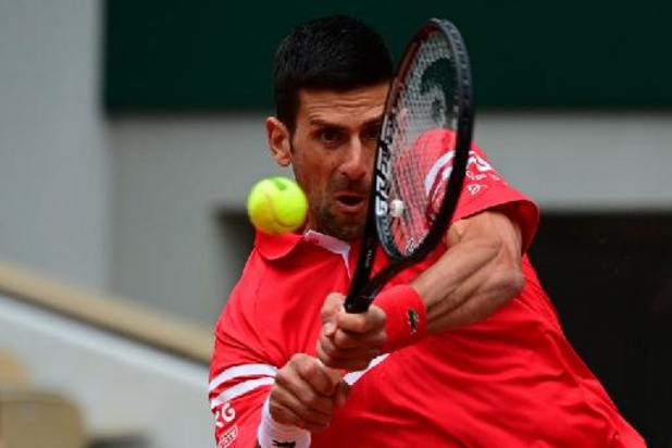 Novak Djokovic se qualifie sans encombre pour les huitièmes de finale