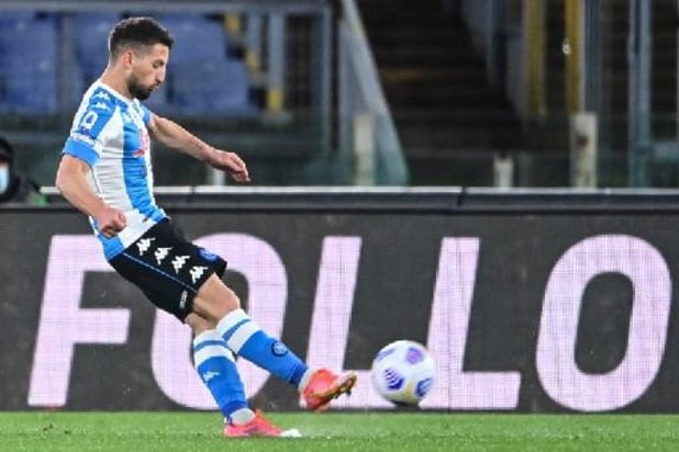 Belgen in het buitenland - Napoli brengt 1e update over blessure Mertens: "Zijn toestand wordt dagelijks geëvalueerd"
