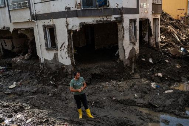 Inondations en Turquie: le bilan monte à 70 morts, de nombreux disparus