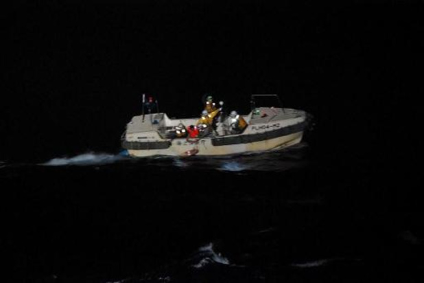 Vrachtschip gezonken voor kust Japan: 1 overlevende, 1 dode en 41 vermisten