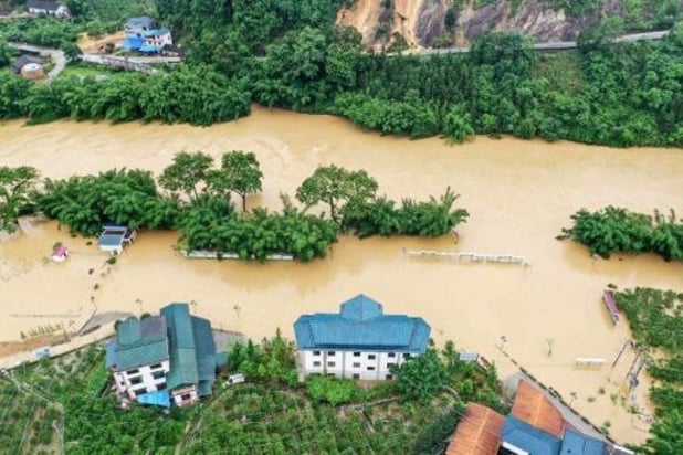 Tientallen doden door overstromingen in China