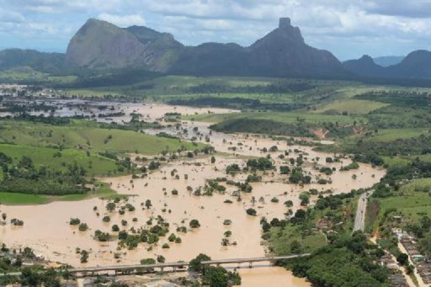 Intempéries - Brésil: de fortes pluies provoquent plus de 11.000 évacuations