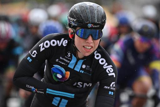 Lorena Wiebes gagne la 5e étape au sprint, Anna van der Breggen reste en rose