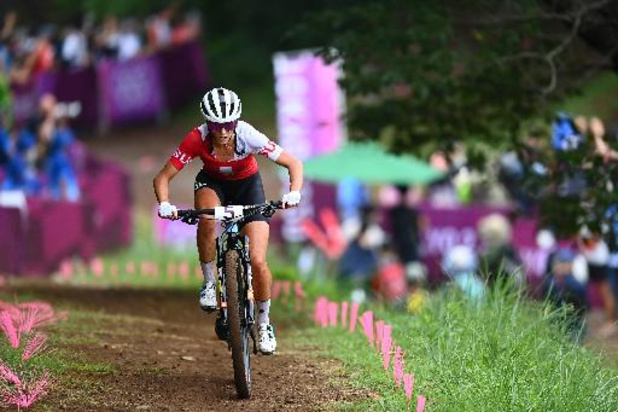 Zwitserland boven in mountainbikerace bij de vrouwen, Michiels finisht niet