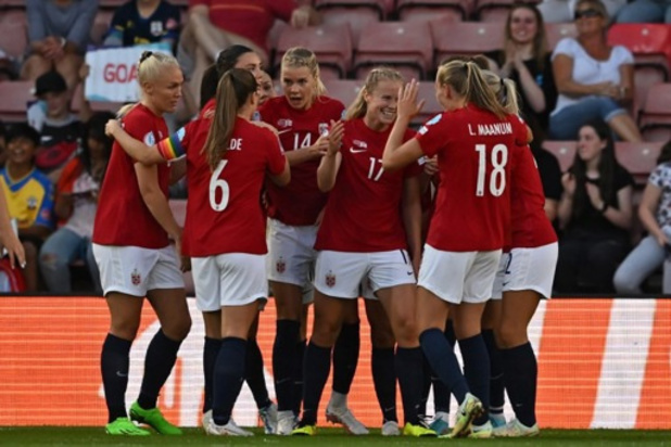 EK vrouwenvoetbal 2022 - Noorwegen walst in zijn eerste wedstrijd vlot over Noord-Ierland