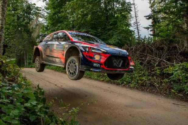 WRC: Thierry Neuville 3e après la 1e boucle de samedi, dominée par Hyundai