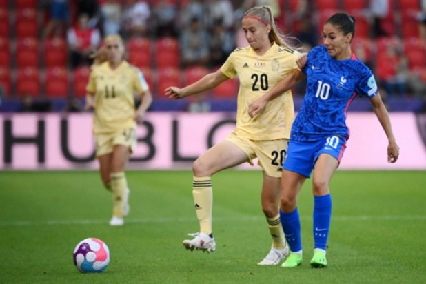 EK vrouwenvoetbal 2022 - Julie Biesmans tilt niet te zwaar aan verlies tegen Fransen: "Ook zo spelen tegen Italië"