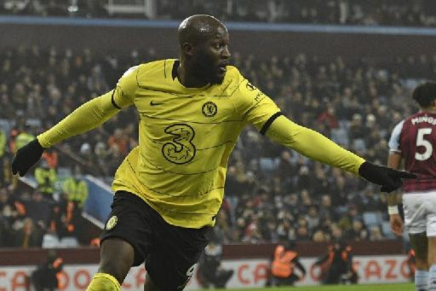 Belgen in het buitenland - Chelsea verslaat Aston Villa, Lukaku scoort bij terugkeer